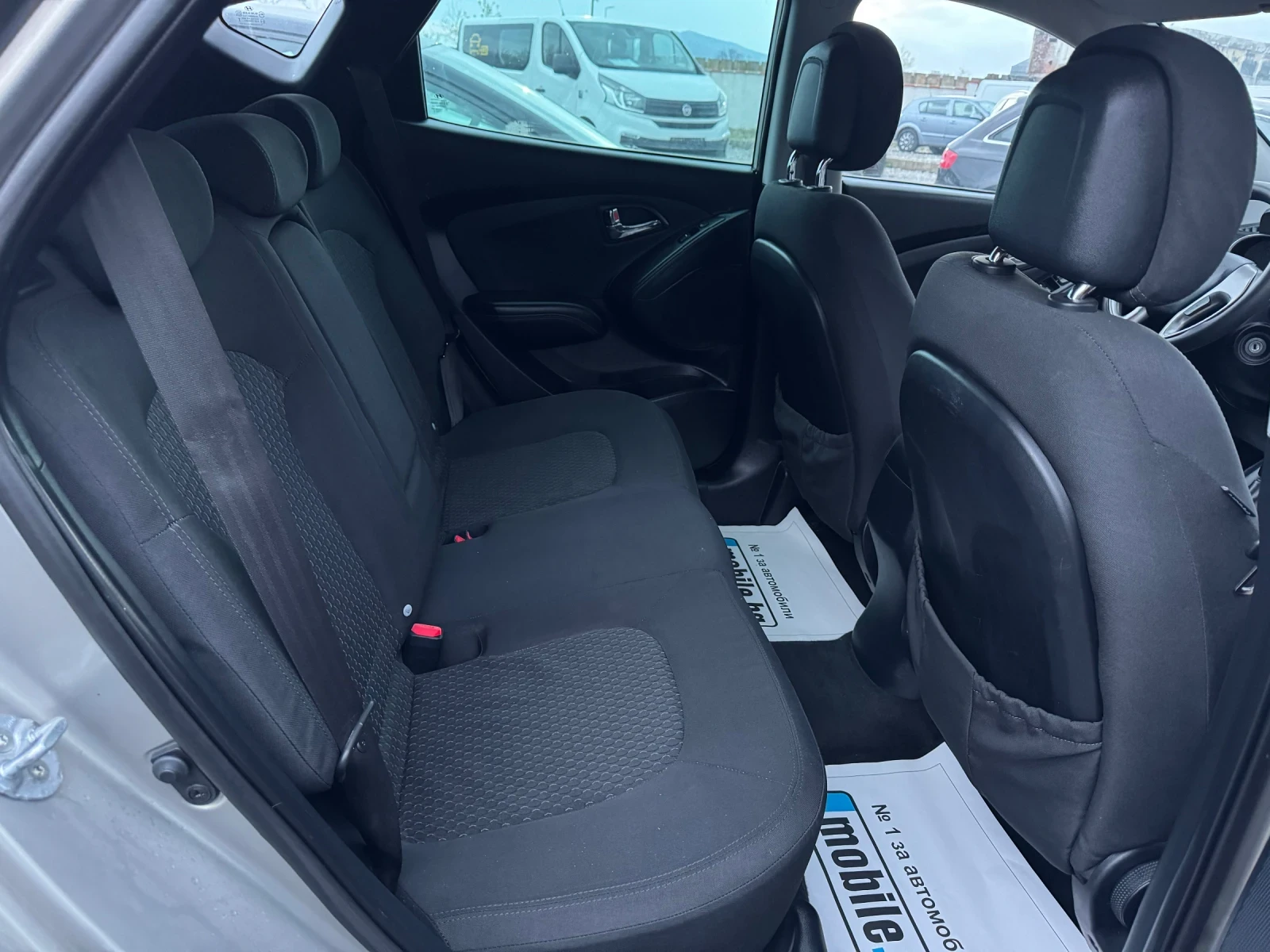 Hyundai IX35 2.0i ГАЗОВ ИНЖЕКЦИОН КЛИМА - изображение 10