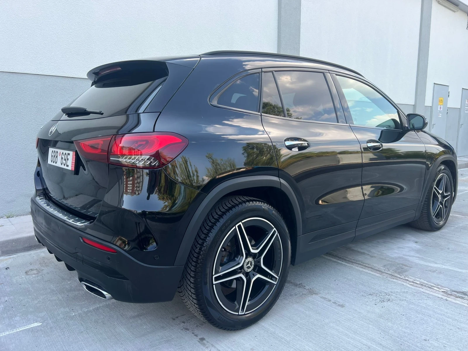 Mercedes-Benz GLA 200 d AMG/PANO/CARBON/FULL - изображение 3