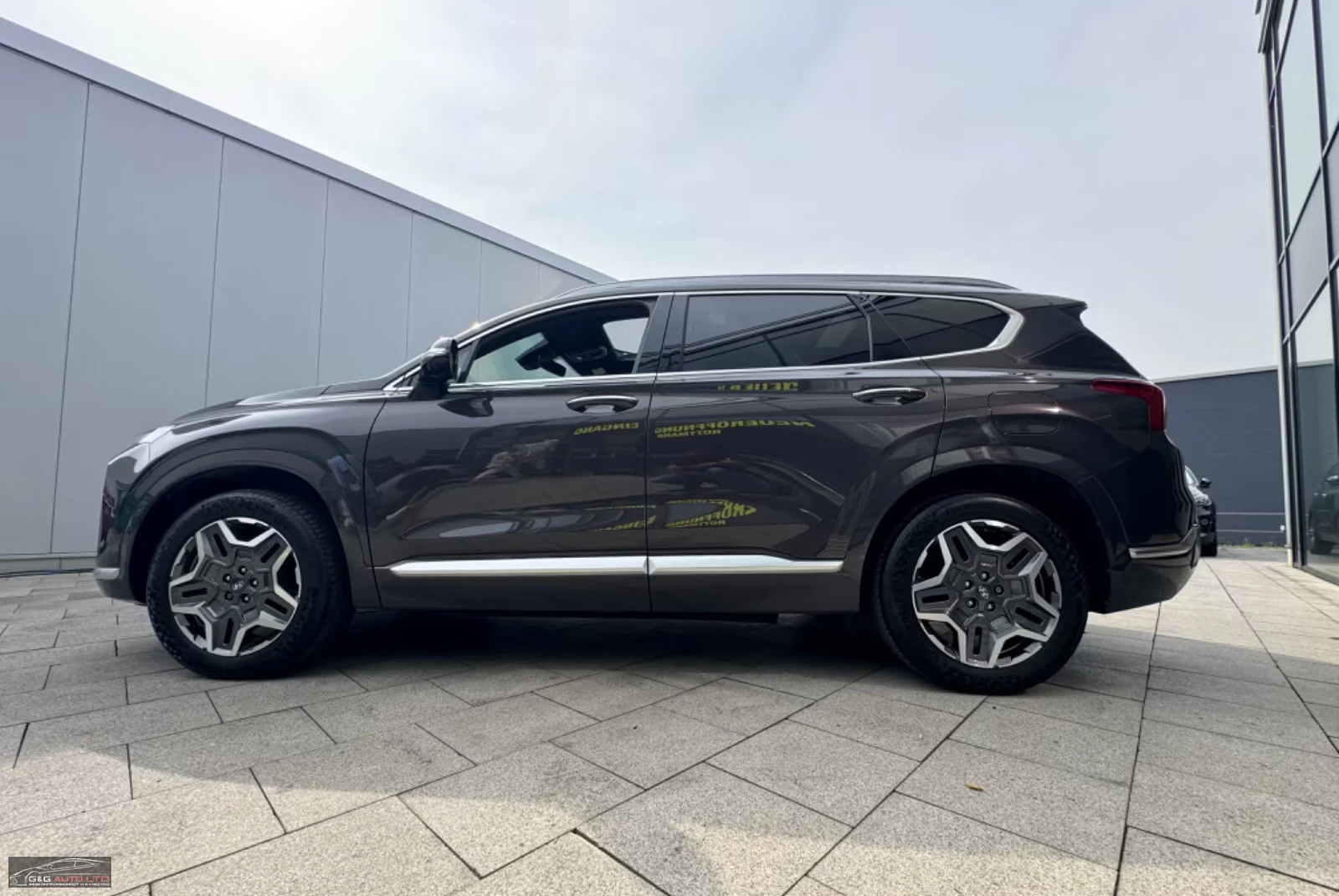 Hyundai Santa fe 1.6T-GDI/SIGNATURE/265HP/PANO/AHK/360CAM/LED/382f - изображение 2