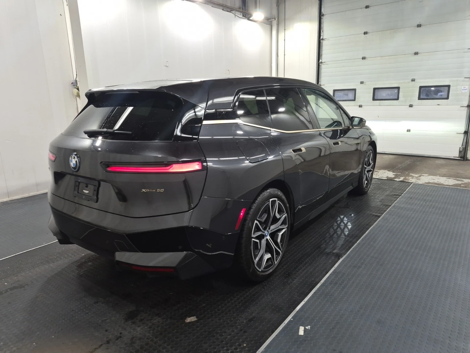 BMW iX xDrive50i | Mobile.bg � ����������� 4