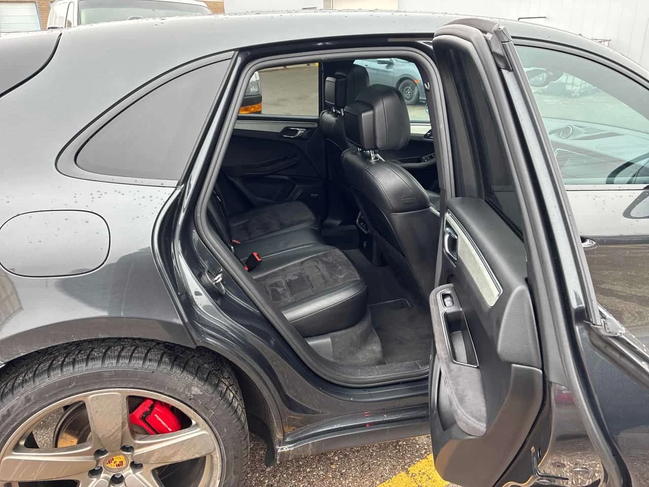 Porsche Macan * GTS * PANORAMA* KEYLESS* ПОДГРЕВИ* , снимка 16 - Автомобили и джипове - 53819538