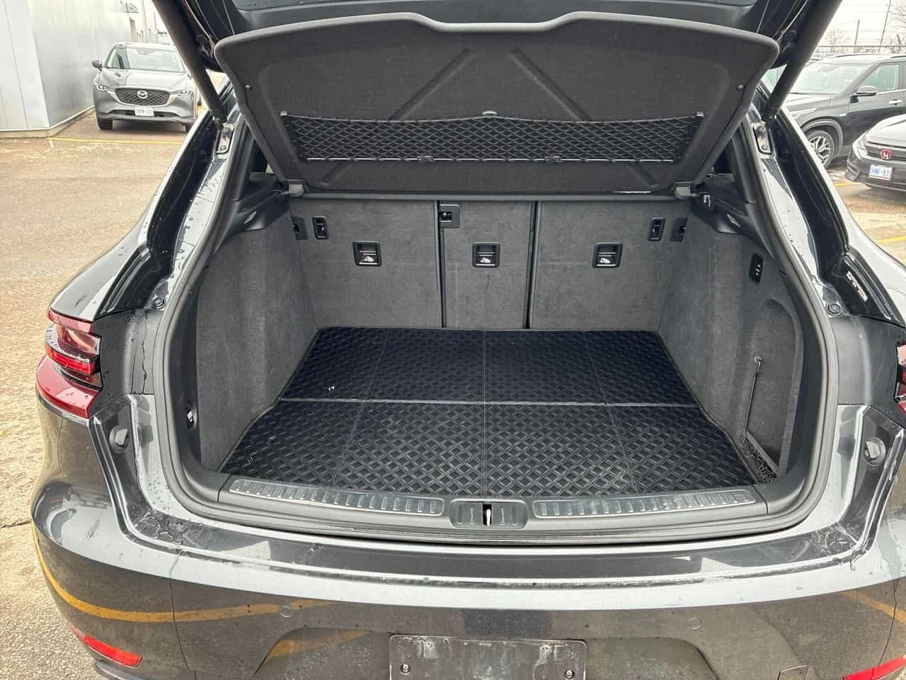 Porsche Macan * GTS * PANORAMA* KEYLESS* ПОДГРЕВИ* , снимка 15 - Автомобили и джипове - 53819538