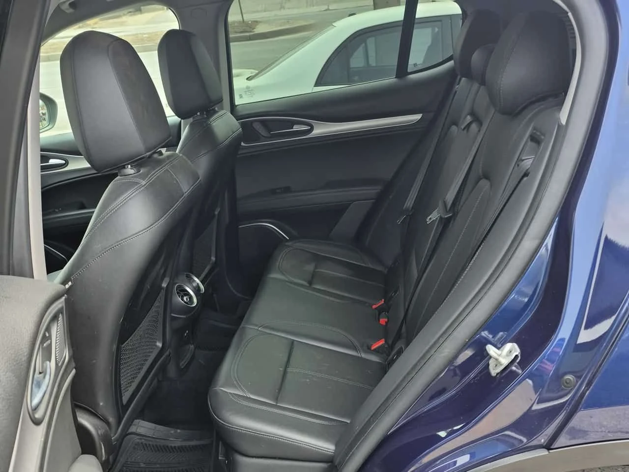 Alfa Romeo Stelvio  Sport /CAMERA/Harman Kardon , снимка 14 - Автомобили и джипове - 54080081