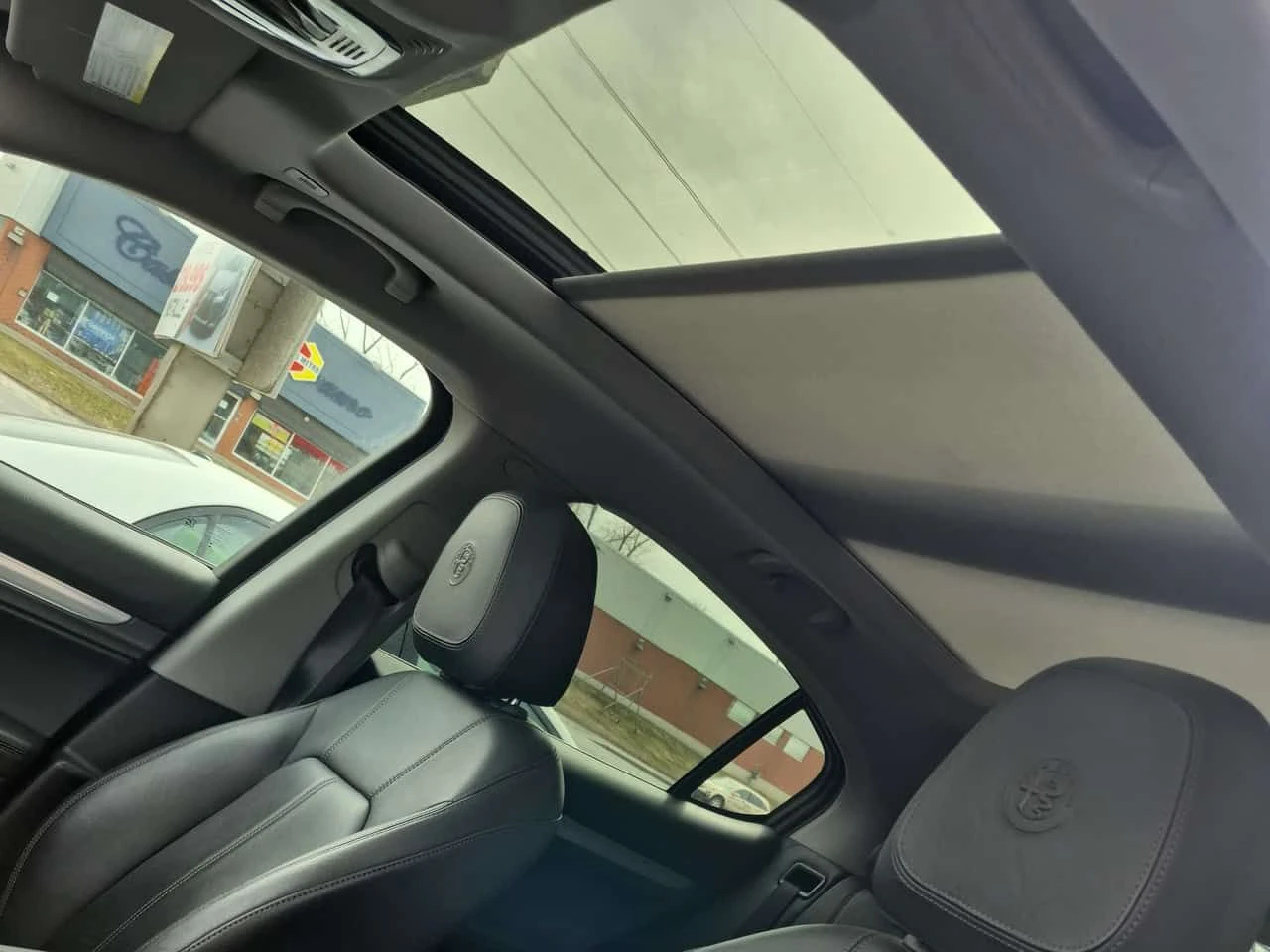 Alfa Romeo Stelvio  Sport /CAMERA/Harman Kardon , снимка 15 - Автомобили и джипове - 54080081