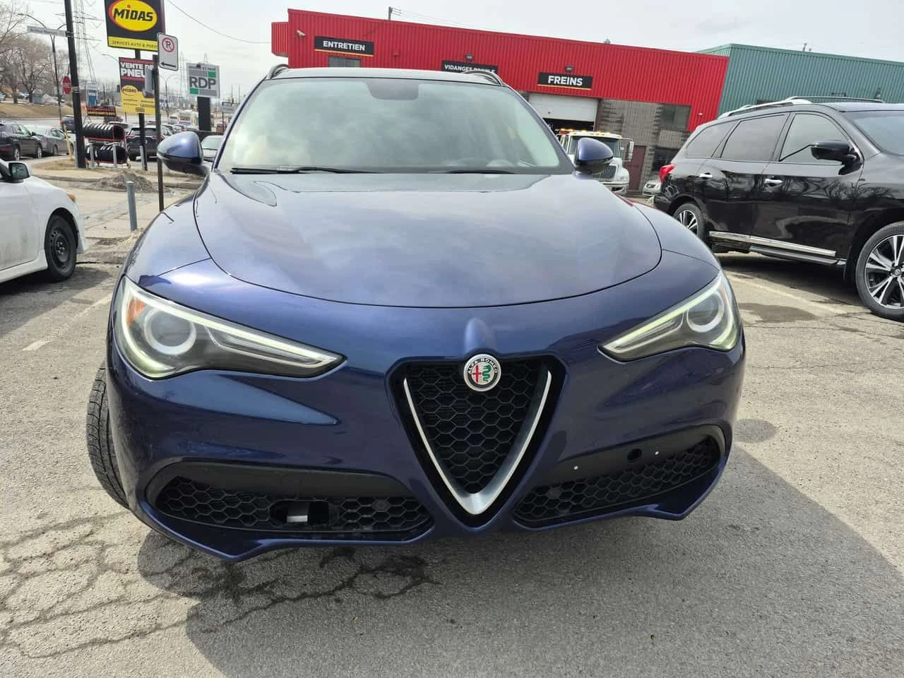 Alfa Romeo Stelvio  Sport /CAMERA/Harman Kardon , снимка 6 - Автомобили и джипове - 54080081