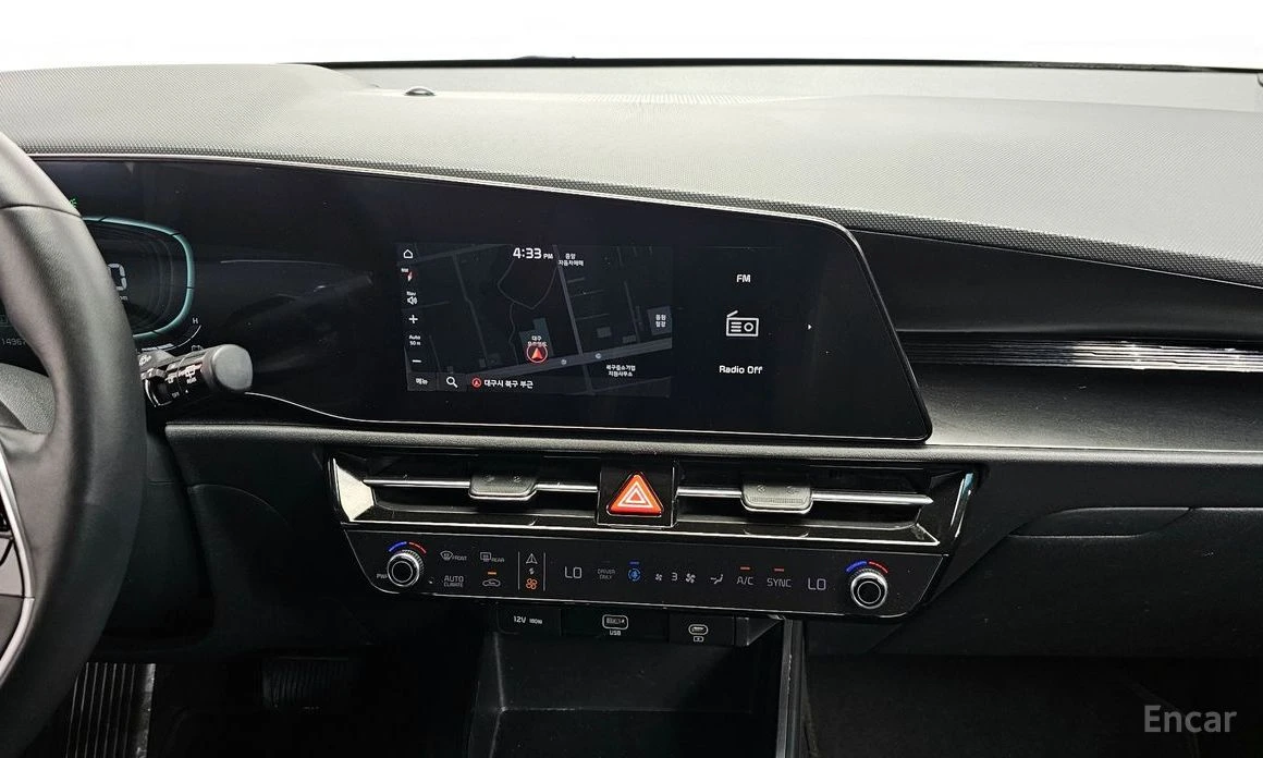 Kia Niro Trendy* ДИГ* ТАБЛО* КАМЕРИ* 360* KEYLESS* ПОДГРЕВ*, снимка 11 - Автомобили и джипове - 54214874