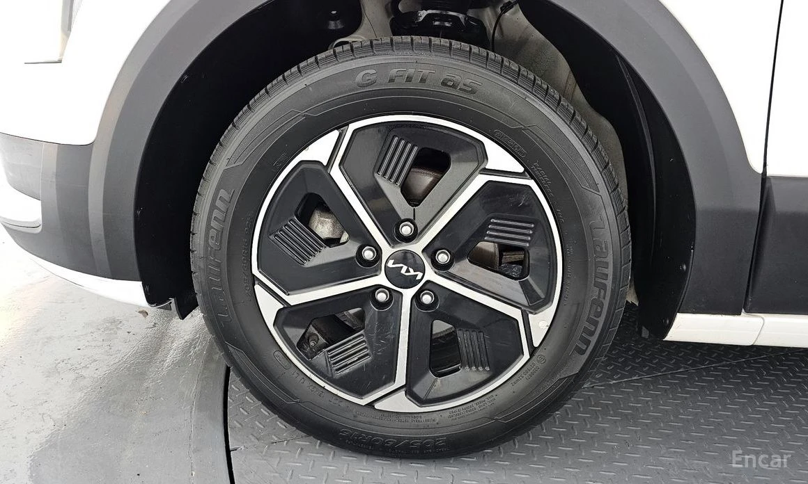 Kia Niro Trendy* ДИГ* ТАБЛО* КАМЕРИ* 360* KEYLESS* ПОДГРЕВ*, снимка 13 - Автомобили и джипове - 54214874