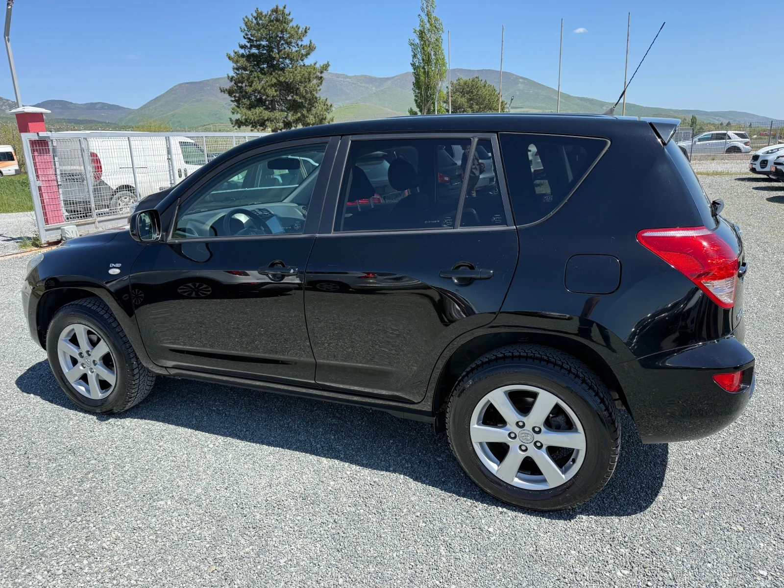 Toyota Rav4 (KATO НОВА)^(4x4), снимка 9 - Автомобили и джипове - 54258471