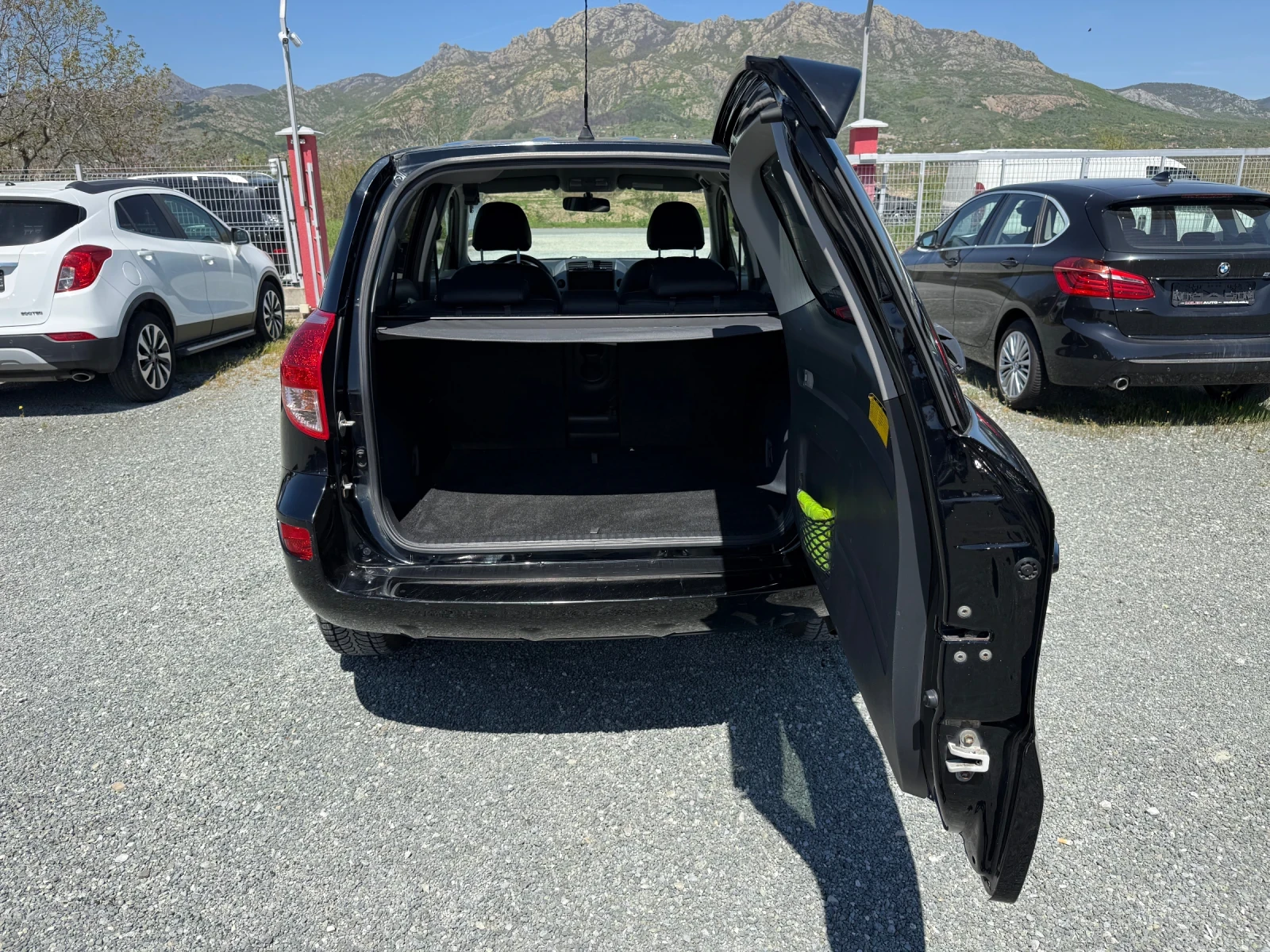 Toyota Rav4 (KATO НОВА)^(4x4), снимка 13 - Автомобили и джипове - 54258471