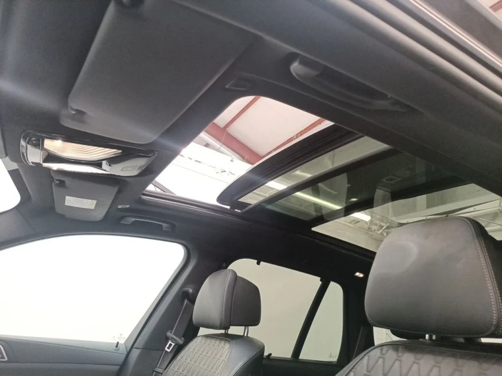 BMW X5 xDrive50e / M-sport / Shadow / Pano / SH / FULL , снимка 9 - Автомобили и джипове - 54837310