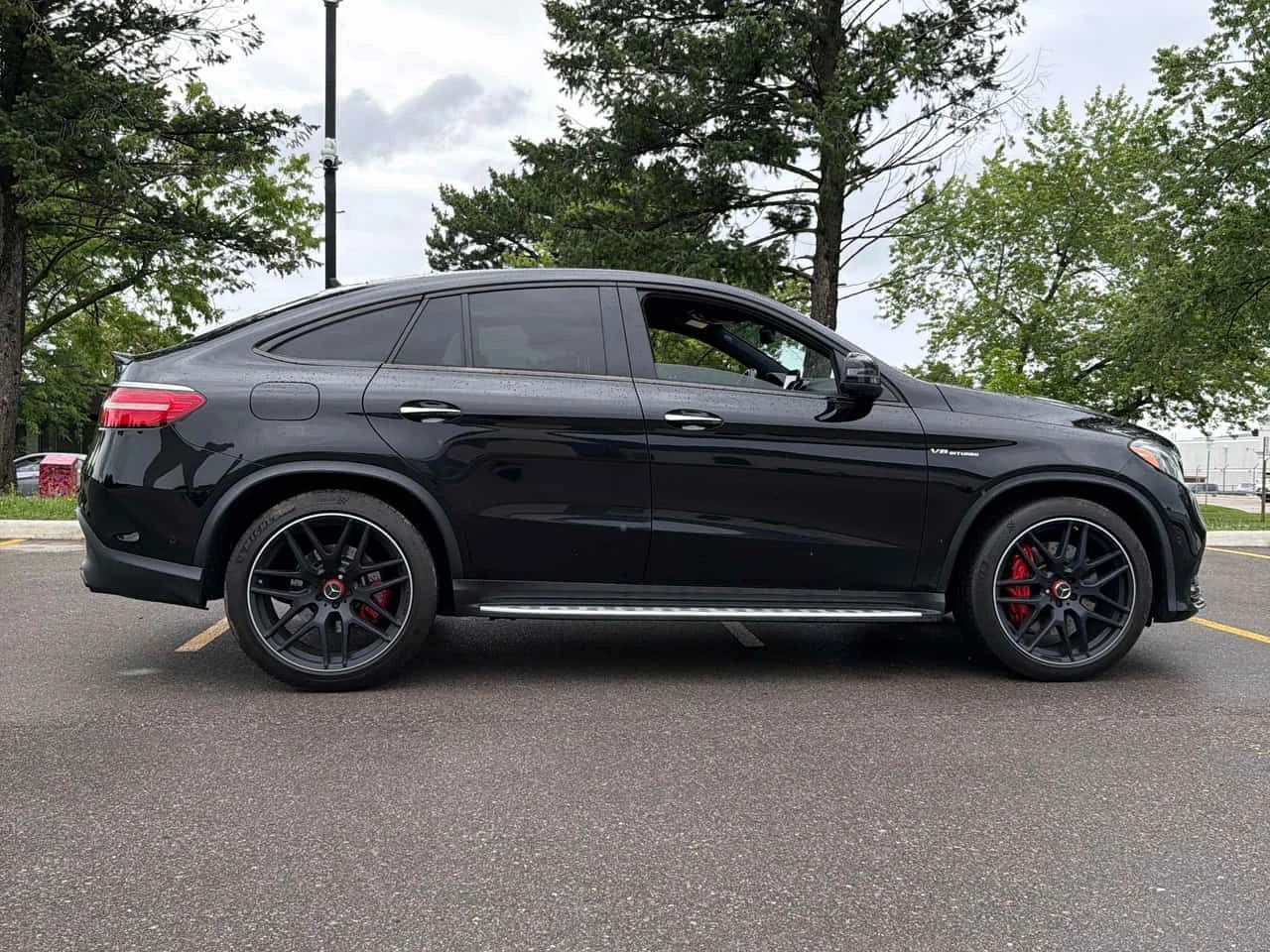 Mercedes-Benz GLE 63 S AMG * COUPE* АВТОКРЕДИТ БЕЗ ПЪРВОНАЧАЛНА ВНОСКА* , снимка 3 - Автомобили и джипове - 55603401