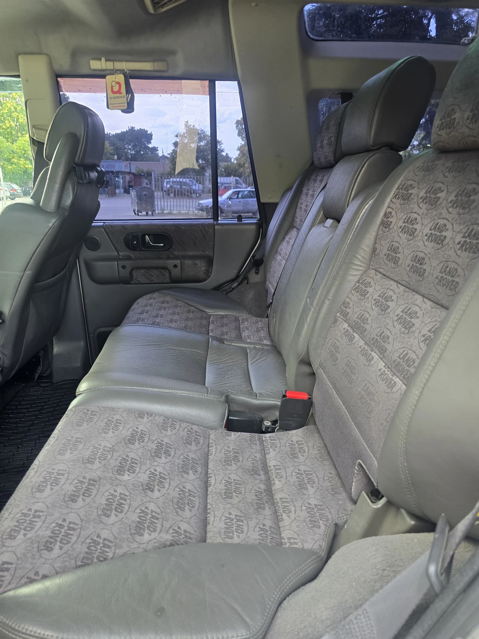 Land Rover Discovery, снимка 4 - Автомобили и джипове - 55656193