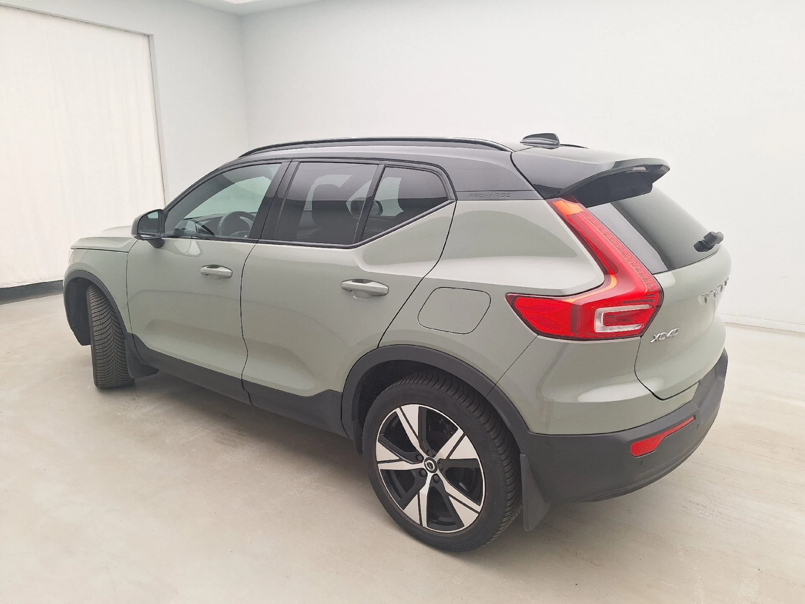 Volvo XC40 Recharge AWD R-Design Leather LED Navi 88.48% SoH | Mobile.bg � ����������� 6