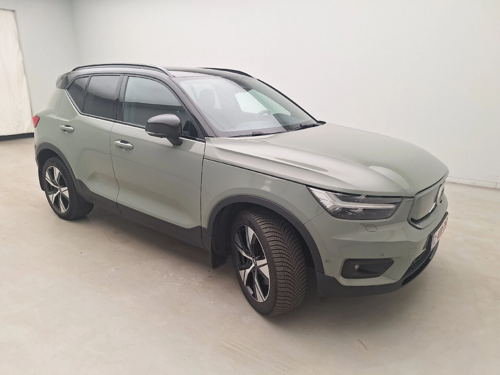 Volvo XC40 Recharge AWD R-Design Leather LED Navi 88.48% SoH | Mobile.bg � ����������� 3