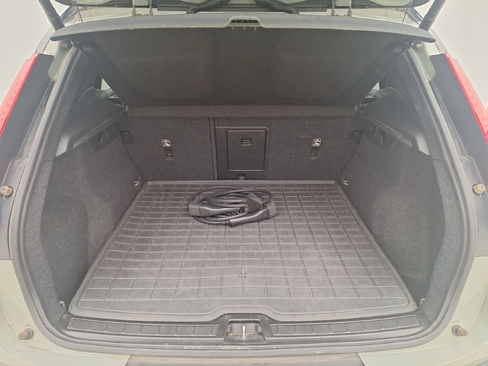 Volvo XC40 Recharge AWD R-Design Leather LED Navi 88.48% SoH | Mobile.bg � ����������� 5