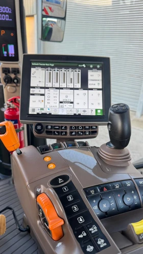 ������� John Deere 8400R ������ � ������� ����� 3.8% | Mobile.bg � ����� ������ 8