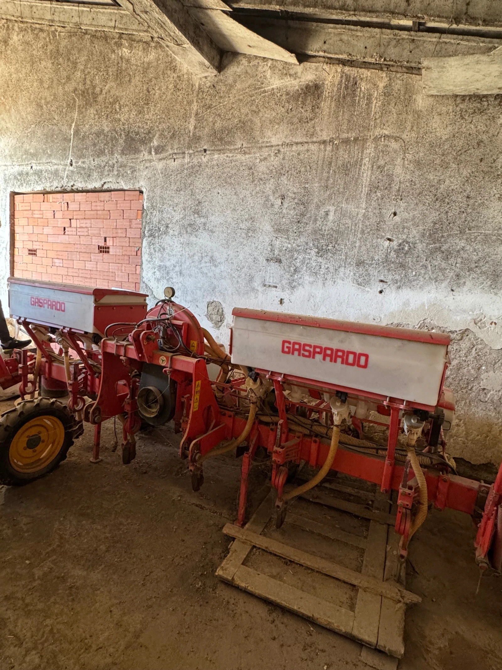 Сеялка Gaspardo Сеялка Gaspardo 6 редова, снимка 3 - Селскостопанска техника - 53793432