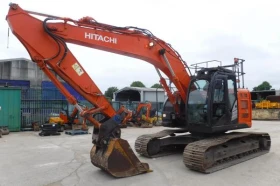      Hitachi ZAXIS 225 USLC-5B