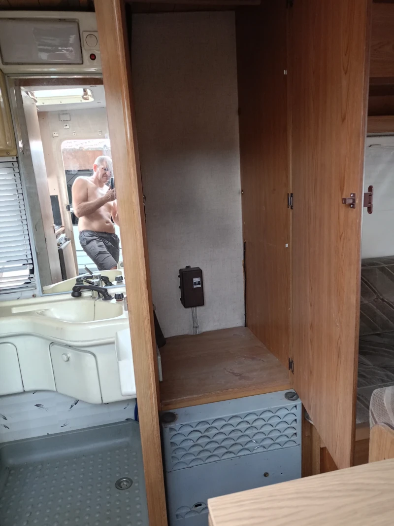 Кемпер Fiat Dukato, снимка 11 - Каравани и кемпери - 51954041