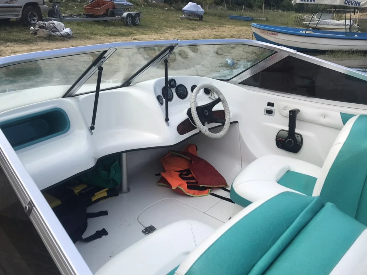 Моторна яхта Quicksilver 470 sport - изображение 9