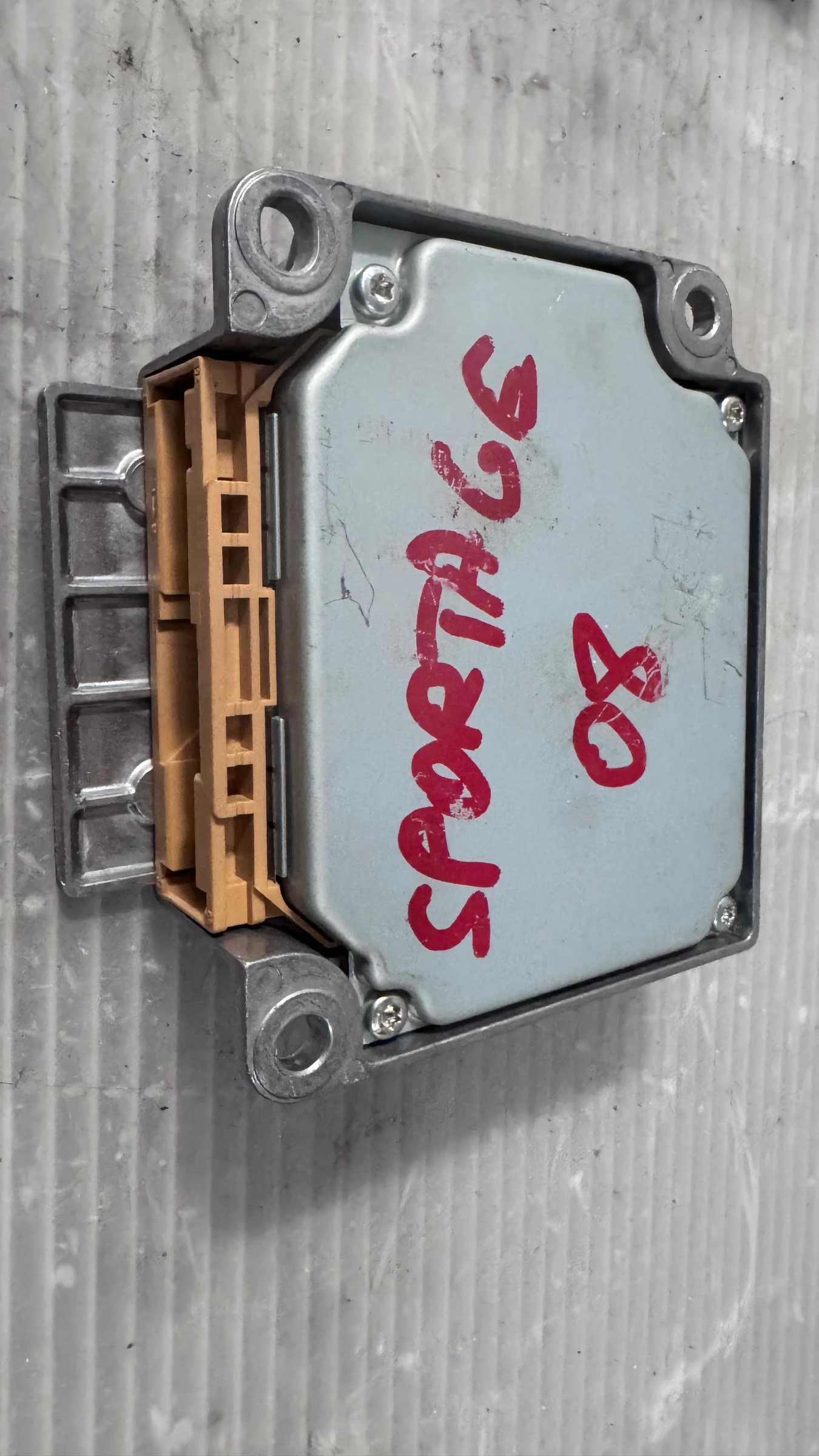 Airbag  /  /  a Kia Sportage - 95910-0Z200 / 42B28080YH0 / 28080101 | Mobile.bg   2