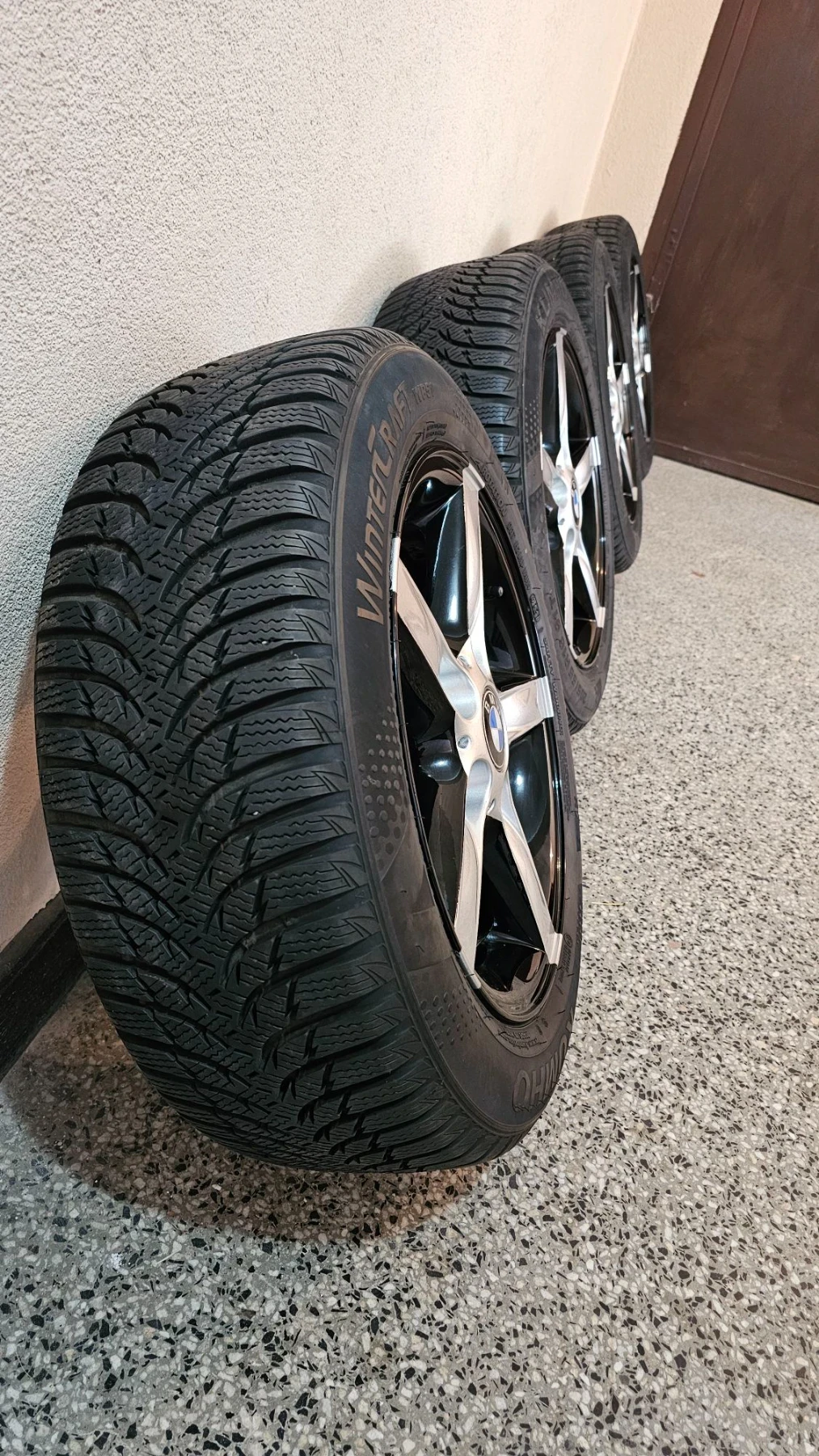 Гуми с джанти Kumho 205/55R16, снимка 8 - Гуми и джанти - 51957248