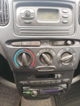 Toyota Yaris Verso, снимка 11