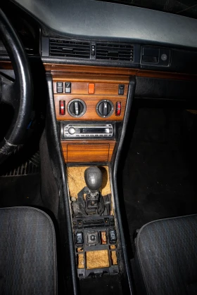 Mercedes-Benz 124 - 7000 € / 13690.81 лв. - 45683016 7