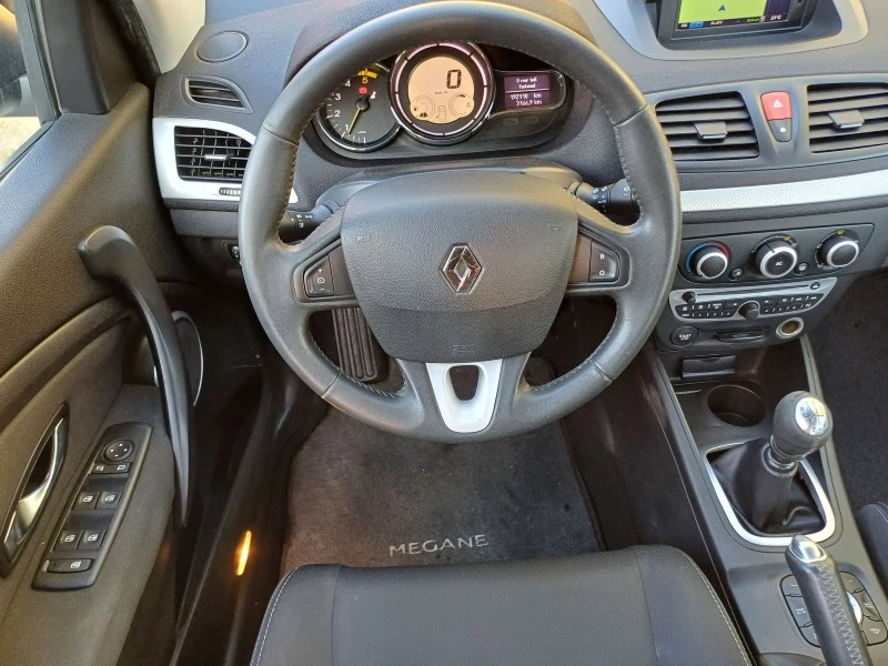 Renault Megane 1.9/130, снимка 10 - Автомобили и джипове - 45199692