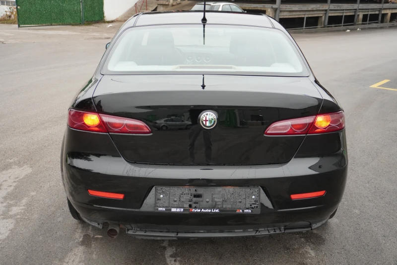 Alfa Romeo 159 1.8i 100.000KM!! УНИКАТ!, снимка 4 - Автомобили и джипове - 48234395