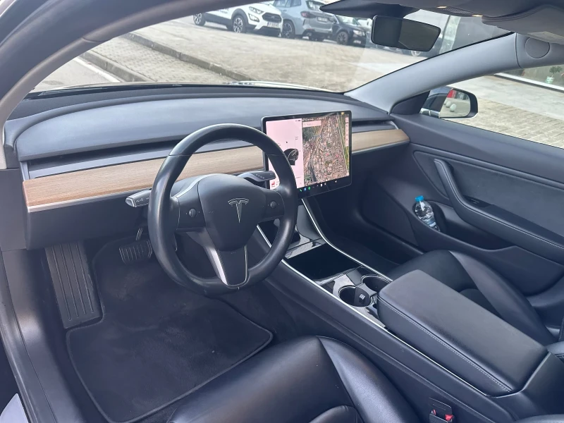 Tesla Model 3, снимка 8 - Автомобили и джипове - 48841266