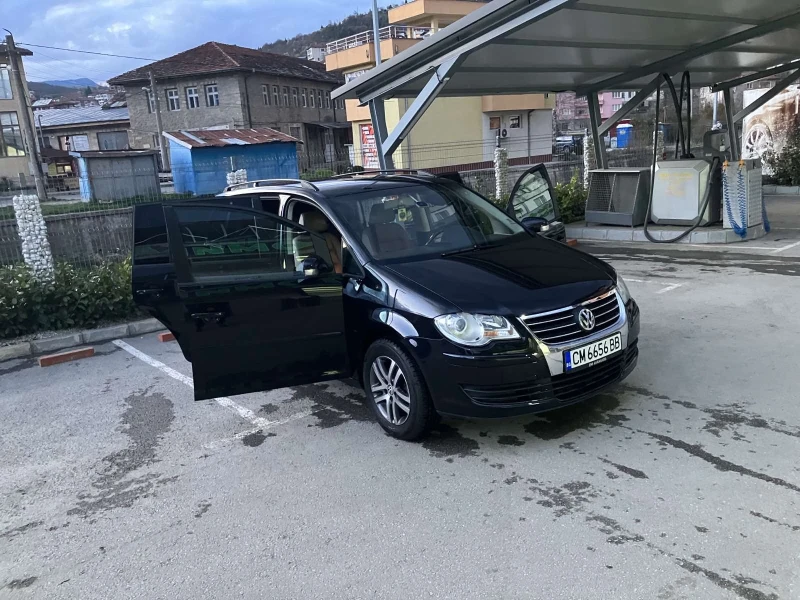 VW Touran 2.0 TDI, снимка 1 - Автомобили и джипове - 49087003