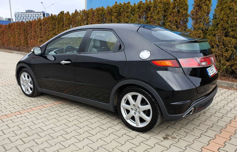 Honda Civic 1.8 i-V&#39;tec, снимка 6 - Автомобили и джипове - 49138872