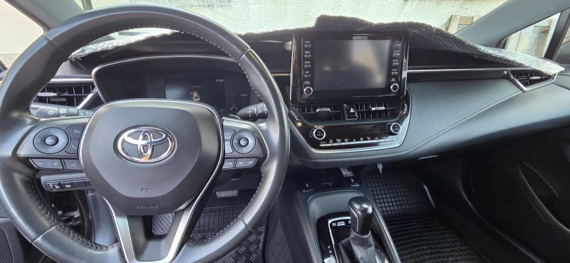 Toyota Corolla 2.0 hybrid  184, снимка 8 - Автомобили и джипове - 52501120