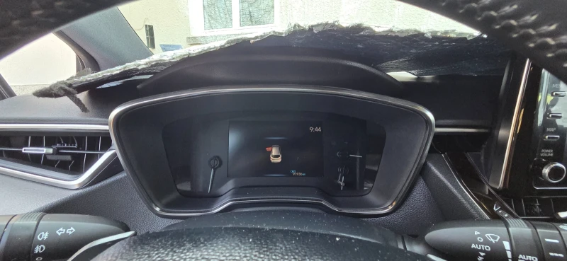 Toyota Corolla 2.0 hybrid  184, снимка 7 - Автомобили и джипове - 52501120