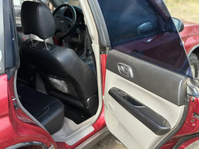 Subaru Forester 2.0 125hp АВТОМАТ, снимка 8 - Автомобили и джипове - 52580849