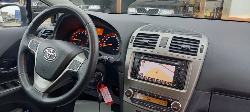 Toyota Avensis 2.0i/Автомат/152к.с./220000км./Швейцария, снимка 15 - Автомобили и джипове - 52666519