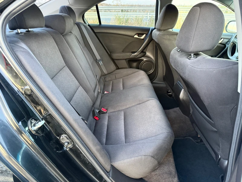 Honda Accord 2.0 i-VTEC 155к.с CLIMATRONIC / PODGREV, снимка 13 - Автомобили и джипове - 52698283