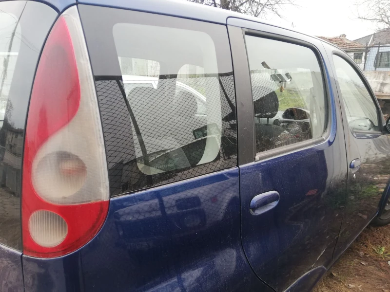 Toyota Yaris Verso, снимка 6 - Автомобили и джипове - 52866485