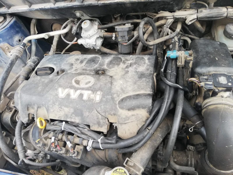 Toyota Yaris Verso, снимка 17 - Автомобили и джипове - 52866485