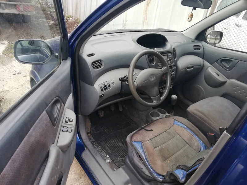 Toyota Yaris Verso, снимка 8 - Автомобили и джипове - 52866485