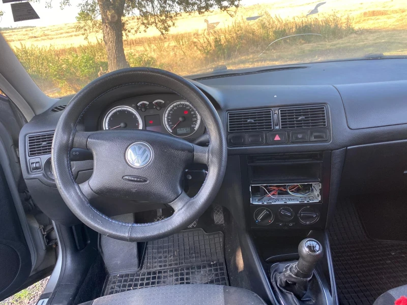 VW Golf, снимка 3 - Автомобили и джипове - 52931885