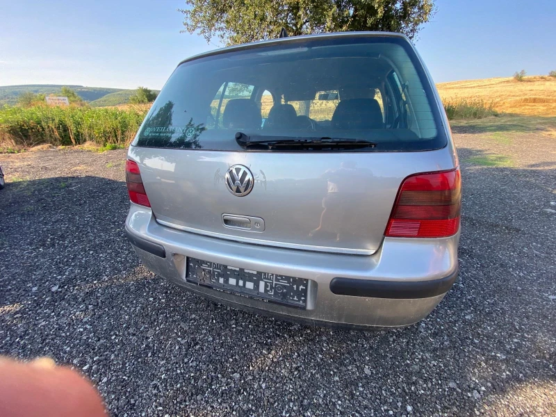 VW Golf, снимка 14 - Автомобили и джипове - 52931885