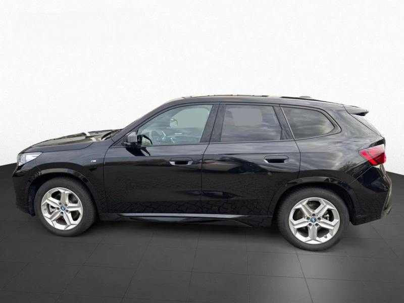 BMW iX1 xDrive30 M-Sport 360/Adaptive M/Head-Up/DA Pro, снимка 5 - Автомобили и джипове - 53533791
