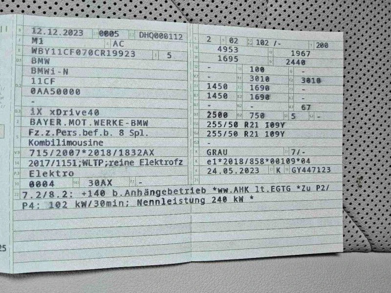 BMW iX xDrive40 / 21" / HUD / Laser LED / Professiona, снимка 6 - Автомобили и джипове - 53670650