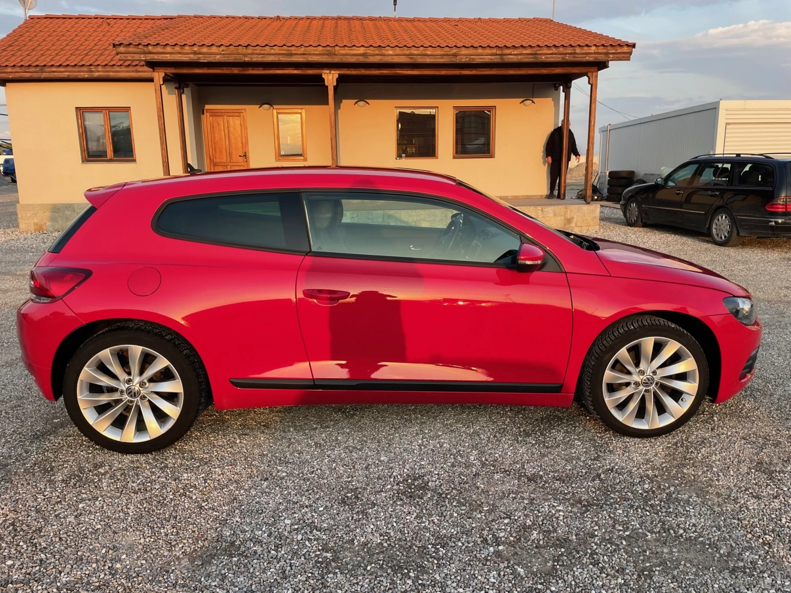 VW Scirocco 1.4 TSI Автоматик - изображение 8