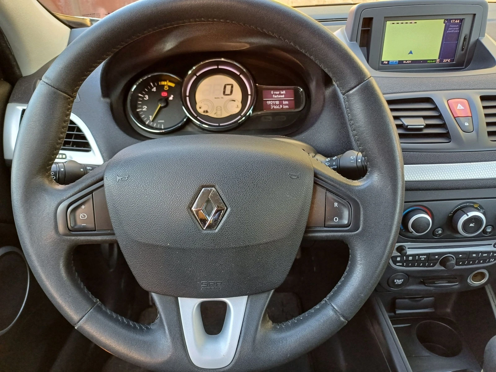 Renault Megane 1.9/130 - изображение 8