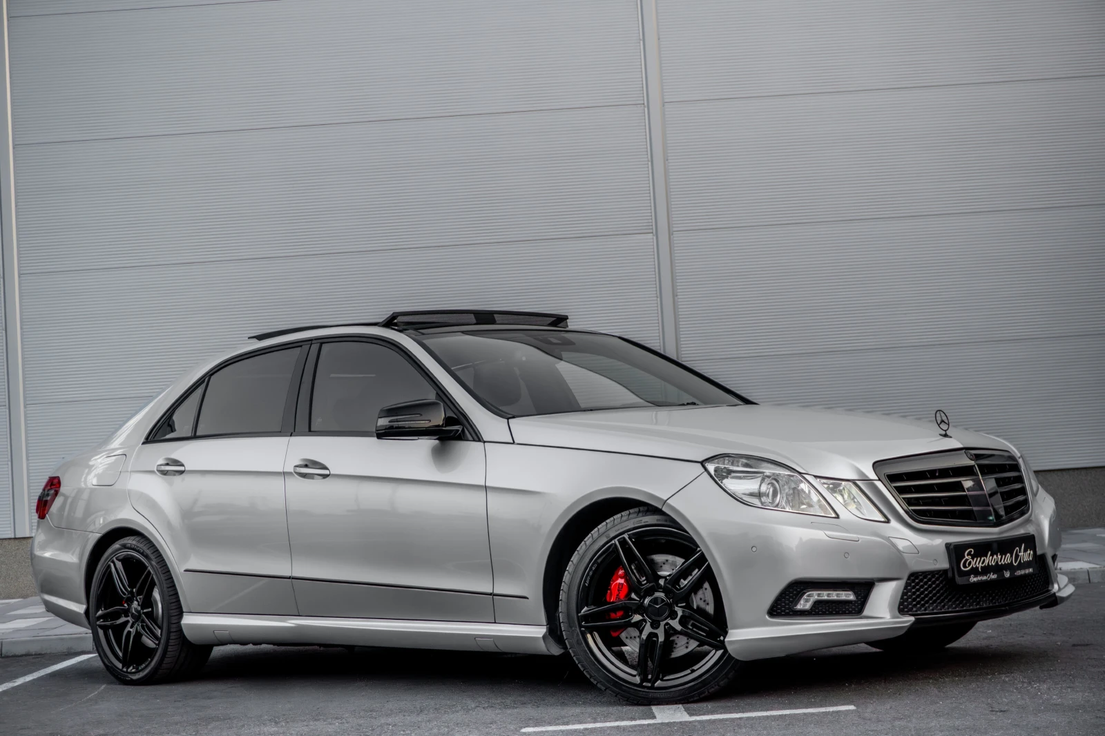 Mercedes-Benz E 500 V8* 388HP* AMG* CARBON* AMG SOUND* PANORAMA* FULL - изображение 7