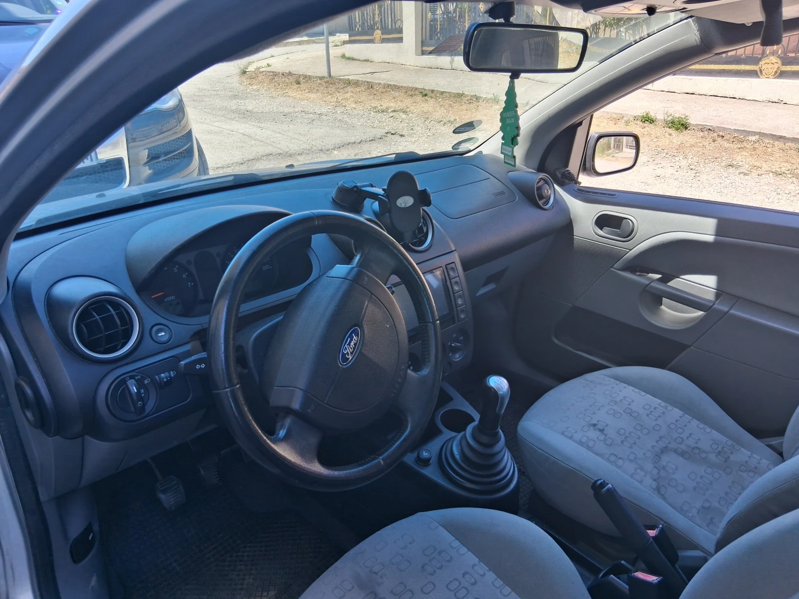 Ford Fiesta 1.4 - изображение 9