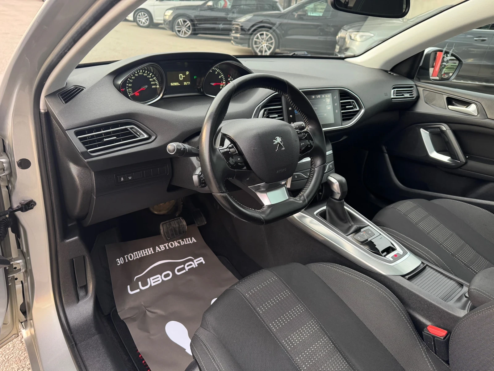 Peugeot 308 1.2i-AUT-LED-XENON-ПАНОРАМА-TOP - изображение 9